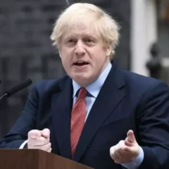 Boris Johnson suggests talk with Russia to stabilize situation and bring peace