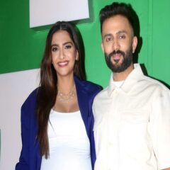 Sonam Kapoor Make First Public Appearance With Anand Ahuja After Pregnancy Announcement