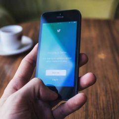 Twitter allows all iOS users to Super Follow