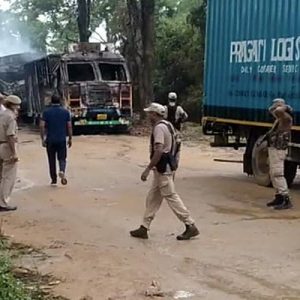 Assam : Miscreants set trucks on fire, 5 dead