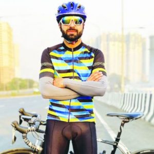 Kashmir youth makes world record by covering 3,600 kms in 8 days on cycle