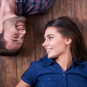 Study Examines Relationship Between Eye Contact & Conversation