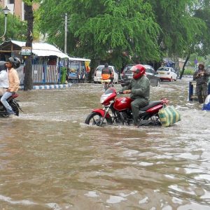 Kolkata, adjoining areas witness light rain