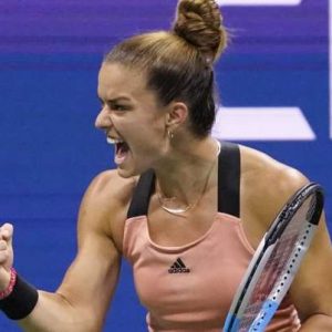 Maria Sakkari beats 2019 champion Bianca Andreescu to reach US Open quarterfinals for first time