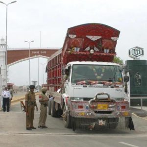 Trucks from Afghanistan to be X-rayed at Attari border