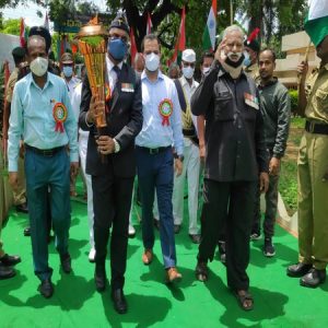 Victory Flame of Swarnim Vijay Varsh reaches Nalgonda military convoy in Telangana