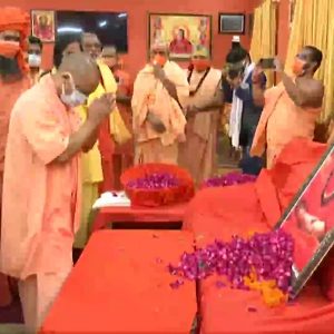 UP CM Yogi Adityanath pays last respects to Mahant Narendra Giri