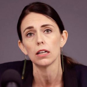 New Zealand Prime Minister continues media interaction despite earthquake hitting at 5.9 on Richter scale