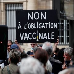 Thousands protest in Rome against COVID-19 'green pass' rule at workplaces