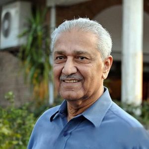 Father of Pak's nuclear program AQ Khan dies