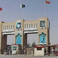 Chaman border crossing between Afghanistan-Pakistan opens for an hour