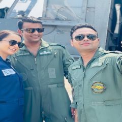 Kangana Ranaut Meets Air Force Officers While Shooting For 'Tejas'