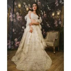 Karisma Kapoor's White Chikankari Lehenga Is Ideal For Day Wedding Look