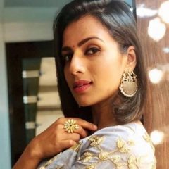 Sruthi Hariharan Shares Her Views On SRK Being Hounded By Media & Public