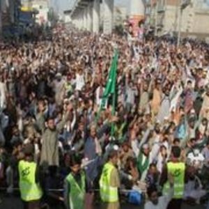 Barelvi clerics to negotiate between Imran Khan-led govt