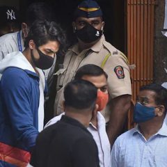 Drugs on cruise case : Bombay HC adjourns hearing on bail plea of Aryan Khan, others till tomorrow
