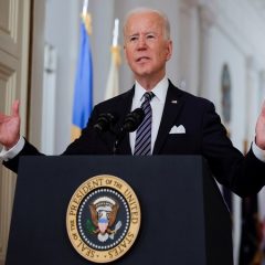 Biden marks 'tragic milestone' of 900,000 American deaths from COVID-19