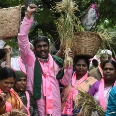 Telangana Rashtra Samithi stages protest in Hyderabad against Centre over paddy procurement