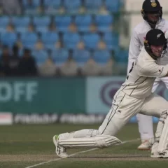 Ind vs NZ: Kiwis off to steady start in second session