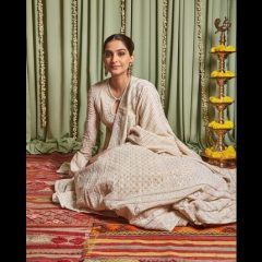 Sonam's White Anarkali Is The Quintessential Festive Look
