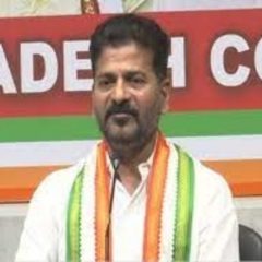 Telangana Congress chief lashes out at KCR