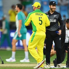 Australia win toss, opt to bowl