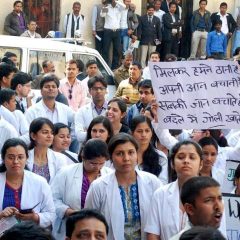 Delhi: Resident doctors to continue protest against delays in NEET PG counselling