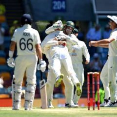 Ashes, 1st Test: Lyon takes four as Australia just 20 runs away from victory (Lunch, Day 4)