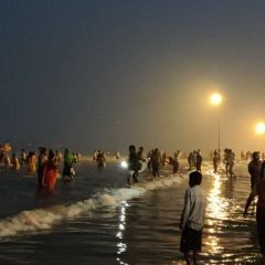 People take holy dip at Gangasagar on Makar Sankranti