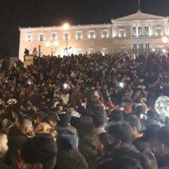 Pakistanis occupy Syntagma Square: 'Greece is besieged by a herd of foreigners', says Greek MP