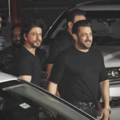 Shah Rukh Khan Attends Salman Khan's Birthday Party: Viral Video
