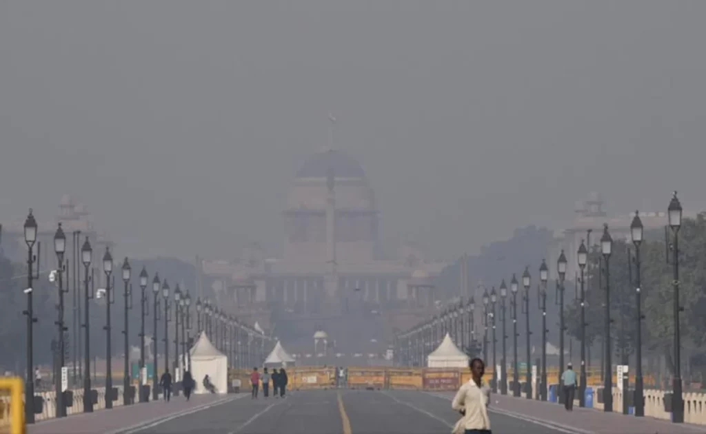 Delhi Air Quality stays in 'Severe' category for 3rd straight day; Gurugram records 478 AQI, Noida at 529