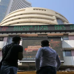 Domestic stock markets open flat before morning trade