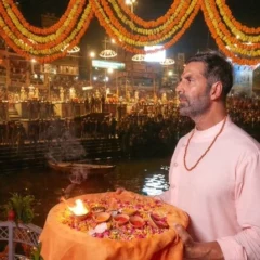 'Samrat Prithviraj' Promotions: Akshay Kumar Takes A Dip In Holy Ganga In Varanasi
