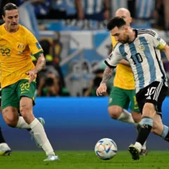 Lionel Messi and Julián Álvarez guide Argentina to 2-1 victory over Australia