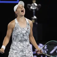 World No 1 Ashleigh Barty retires at 25!