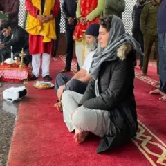 J-K: Rahul, Priyanka Gandhi visit Kheer Bhawani temple, Hazratbal shrine