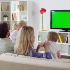 Study Finds Watching TV With Your Child Might Help In Their Brain Development