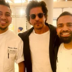 'Dunki': Shah Rukh Khan Poses With Chefs From The Italian Restaurant