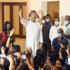 Odisha : CM Naveen Patnaik meets people, thanks for BJD's victory